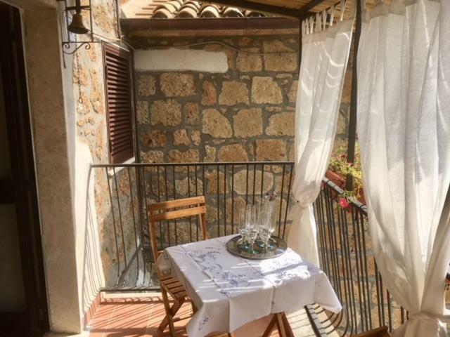 Le Calanque La Terrazza Su Civita Lubriano Zewnętrze zdjęcie